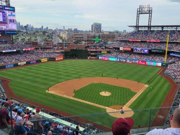 Citizens Bank Park, section: 422, row: 3, seat: 21