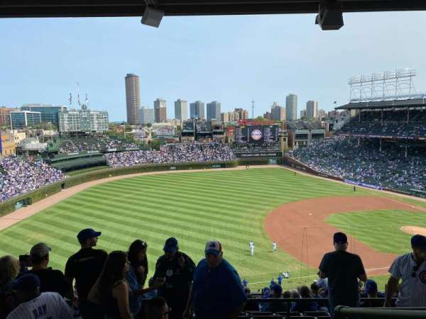 Wrigley Field, section: 408L, row: 3, seat: 5