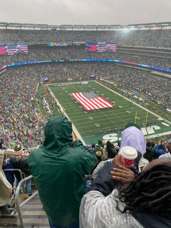 MetLife Stadium, section: 329, row: 15, seat: 27