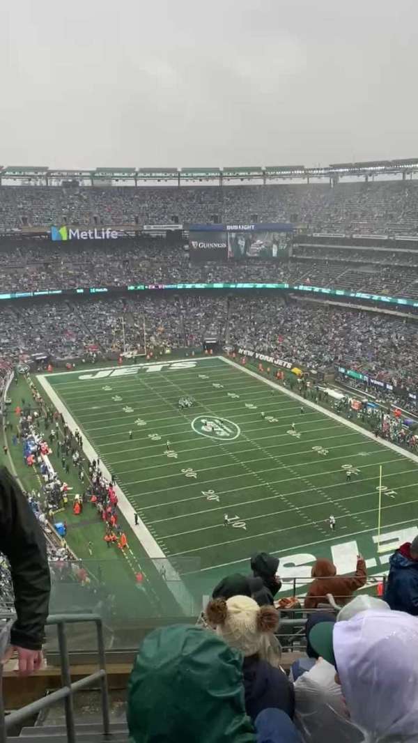 MetLife Stadium, section: 329, row: 15, seat: 27