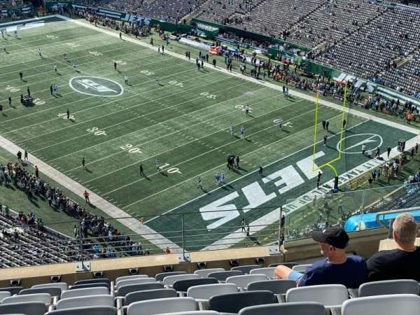 MetLife Stadium, section: 306, row: 13, seat: 8