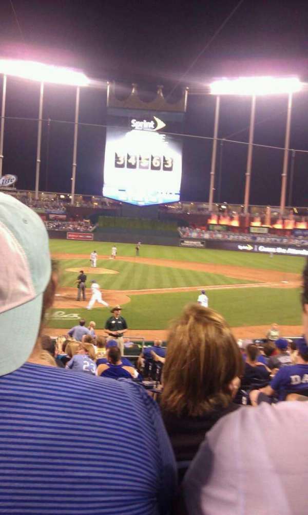 Kauffman Stadium, section: 129, row: F, seat: 5