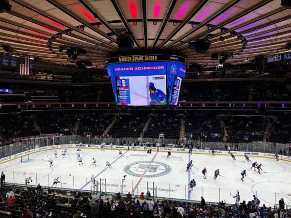 Madison Square Garden, section: 225, row: 1, seat: 3