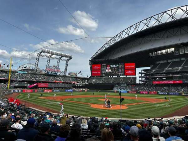 T-Mobile Park, section: 131, row: 19, seat: 5