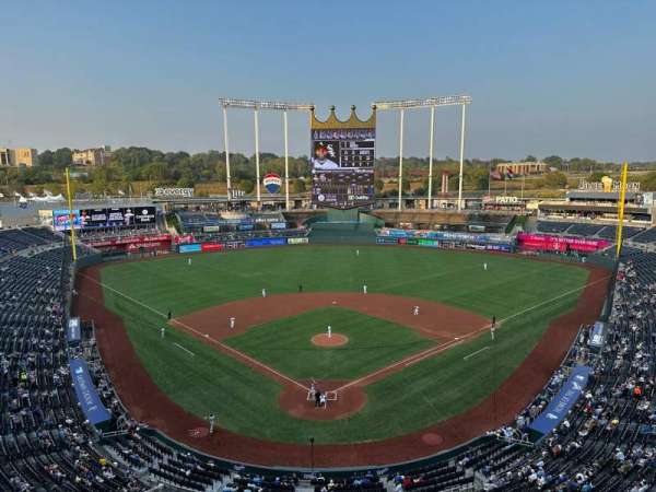 Kauffman Stadium, section: 420, row: AA, seat: 5