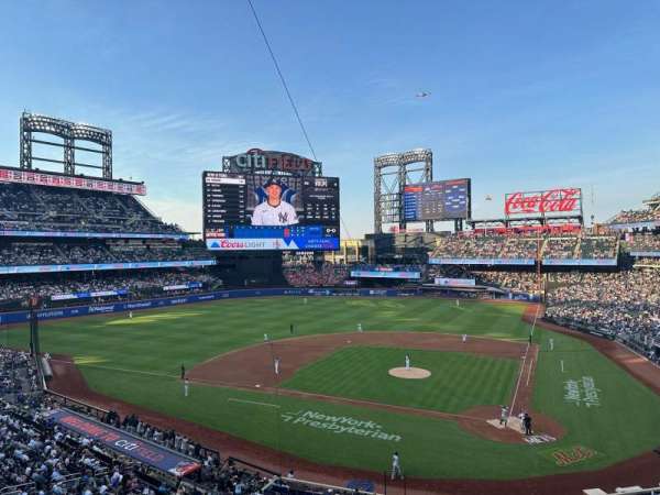 Citi Field, section: 323, row: 2, seat: 4