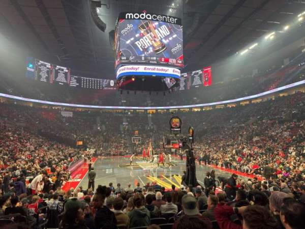 Moda Center, section: 118, row: RR, seat: 3