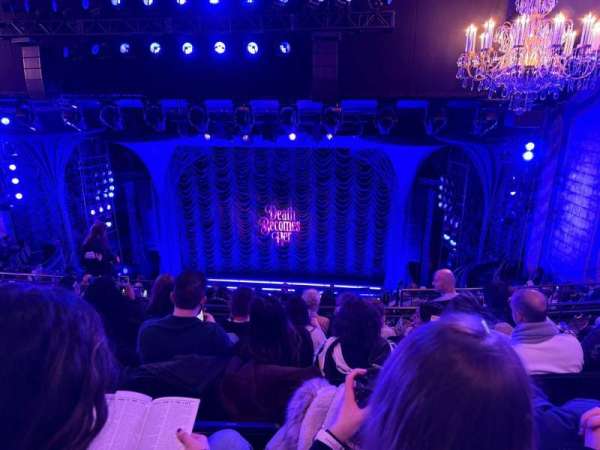 Lunt-Fontanne Theatre, section: Middle Mezzanine RC, row: F, seat: 114