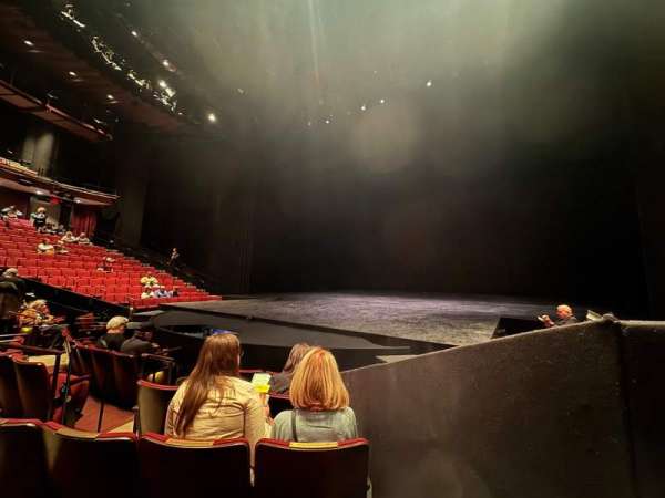 Vivian Beaumont Theater, section: Orchestra C, row: F, seat: 405