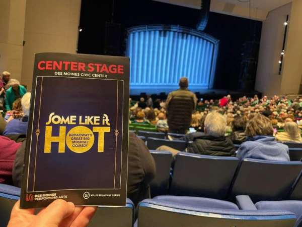 Des Moines Civic Center, section: 4W, row: T, seat: 20
