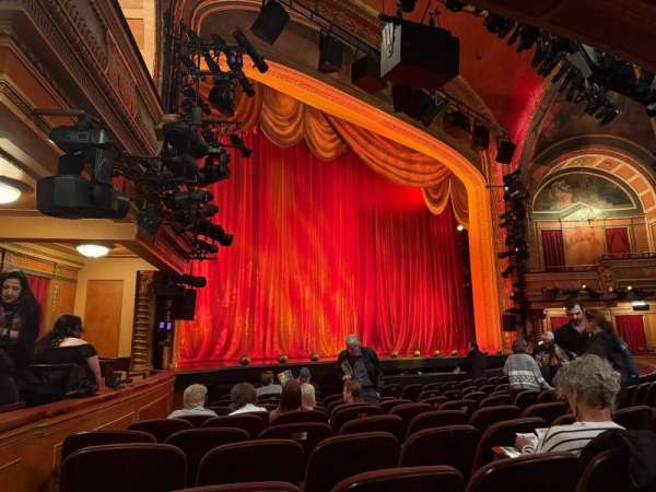 Todd Haimes Theatre, section: Orchestra L, row: K, seat: 19