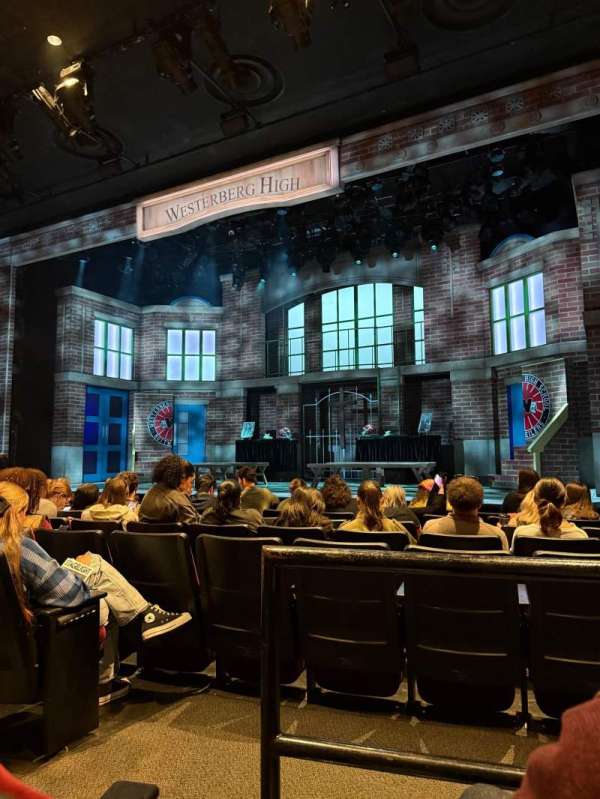 New World Stages - Stage 1, section: Orchestra R, row: H, seat: 4