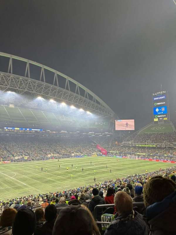 Lumen Field, section: 214, row: L, seat: 4