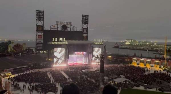 Oracle Park, section: VB323, row: C, seat: 3