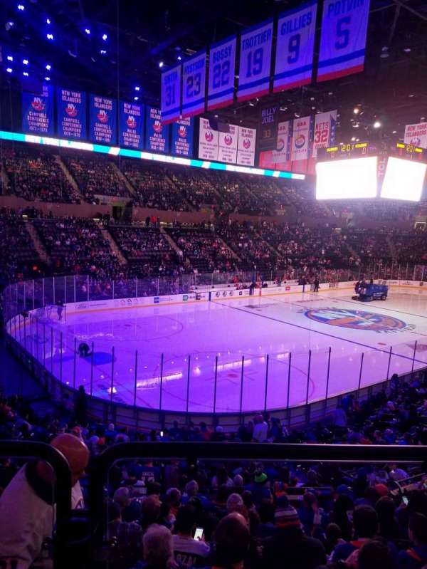 Nassau Veterans Memorial Coliseum, section: 107, row: 10, seat: 1