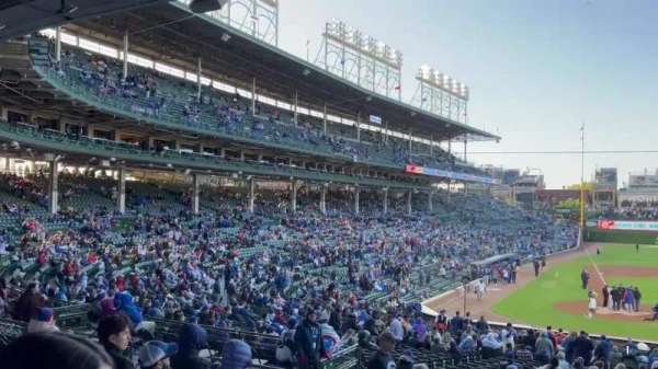 Wrigley Field, section: 221, row: 8, seat: 11