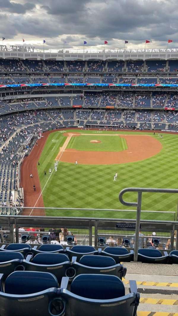 Yankee Stadium, section: 406, row: 5, seat: 1
