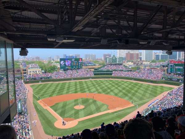 Wrigley Field, section: 420r, row: 8, seat: 2
