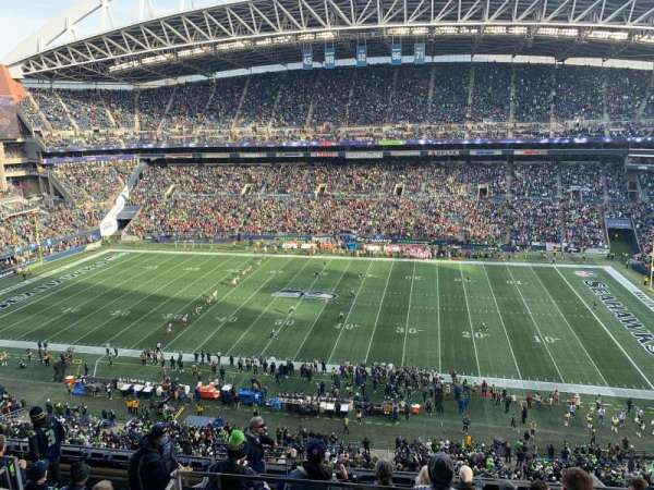 Lumen Field, section: 333, row: F, seat: 19