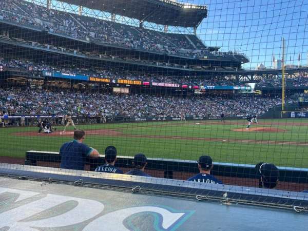 T-Mobile Park, section: 122, row: 5, seat: 9