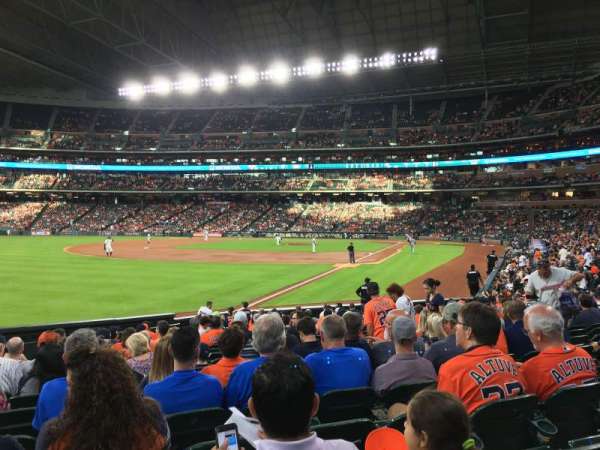 Daikin Park, section: 106, row: 20, seat: 4