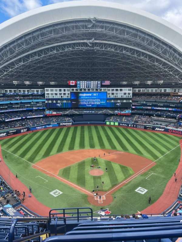 Rogers Centre, section: 524, row: 17, seat: 19