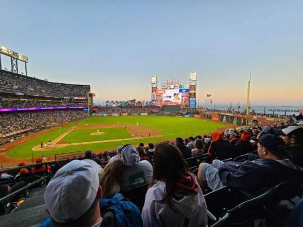 Oracle Park, section: 209, row: H, seat: 16
