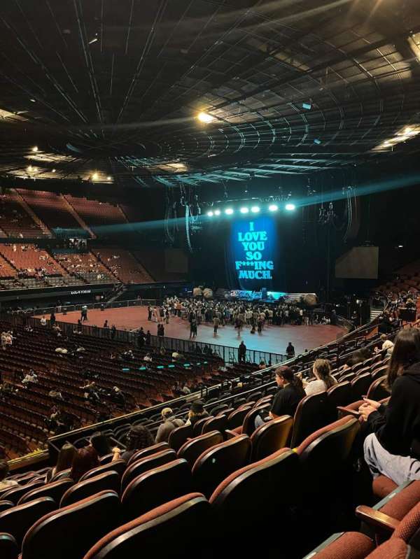Kia Forum, section: 106, row: 13, seat: 7