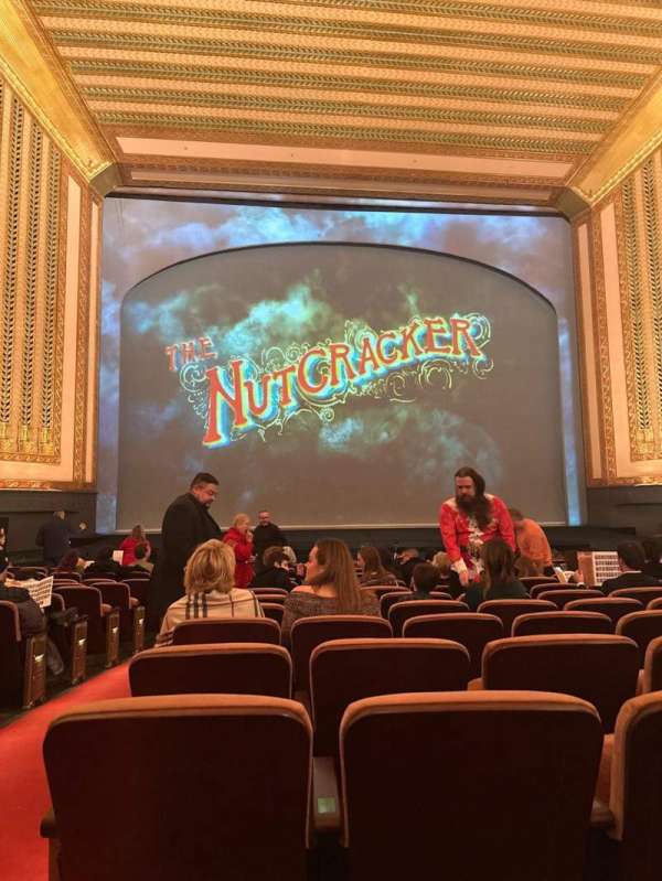 Lyric Opera of Chicago, section: Main Floor Aisle 4, row: M, seat: 126