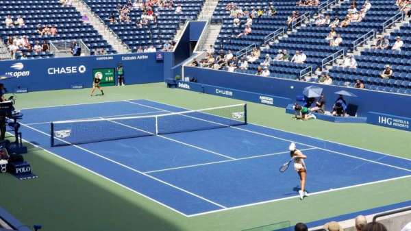 Louis Armstrong Stadium, section: 2, row: Q, seat: 13