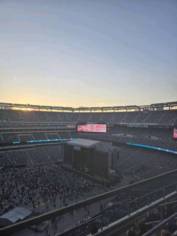 MetLife Stadium, section: 316, row: 5, seat: 6