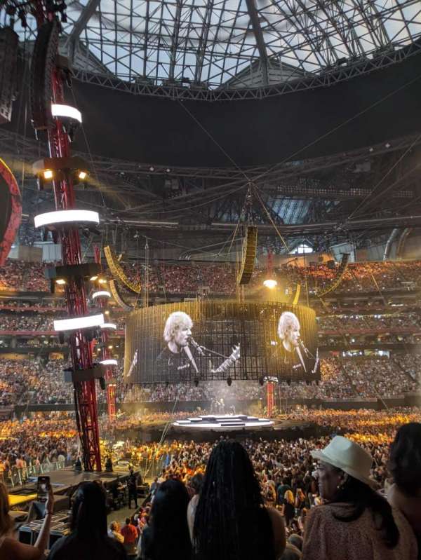Mercedes-Benz Stadium, section: C129, row: 8, seat: 8