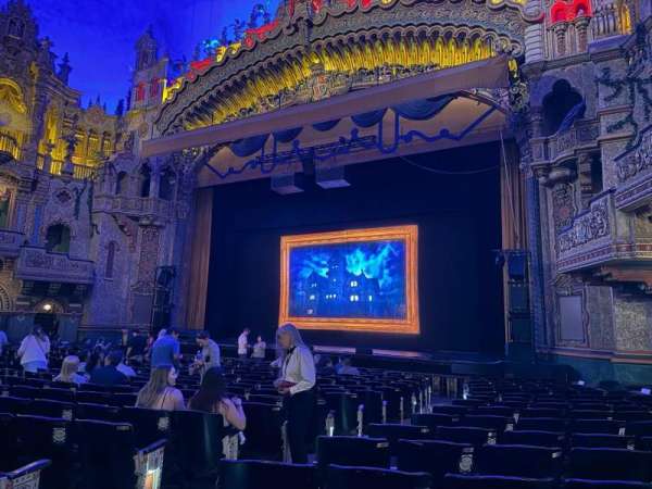 Majestic Theatre, San Antonio, section: Orchestra R, row: R, seat: 8
