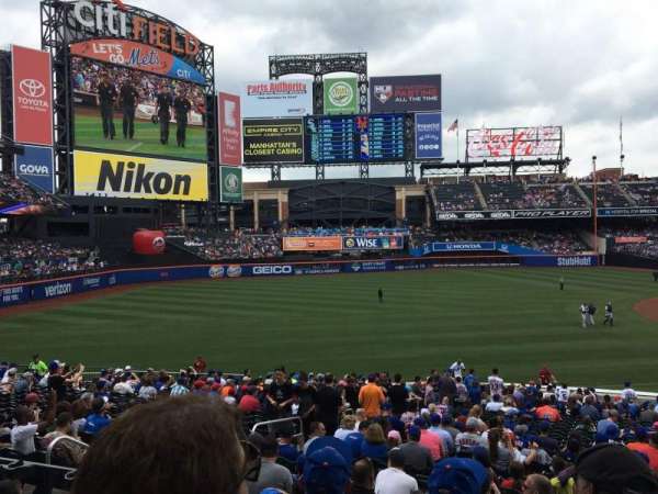 Citi Field, section: 126, row: 26, seat: 14