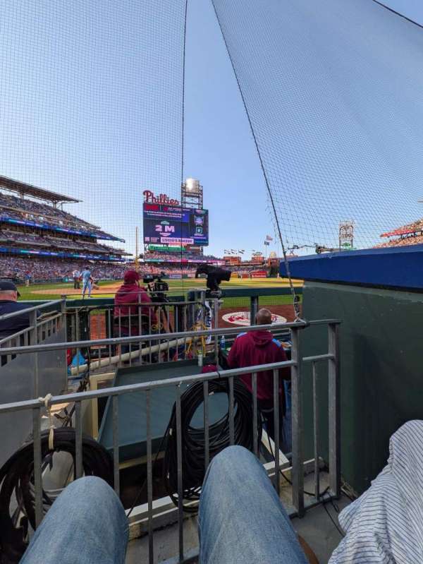 Citizens Bank Park, section: Diamond Club G, row: 2, seat: 4