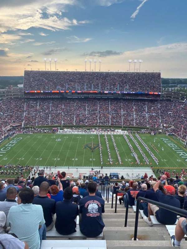 Jordan-Hare Stadium, section: 106, row: 25, seat: 1