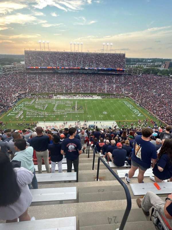 Jordan-Hare Stadium, section: 106, row: 25, seat: 1
