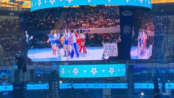 SM Mall of Asia Arena, section: UB410, row: A, seat: 1