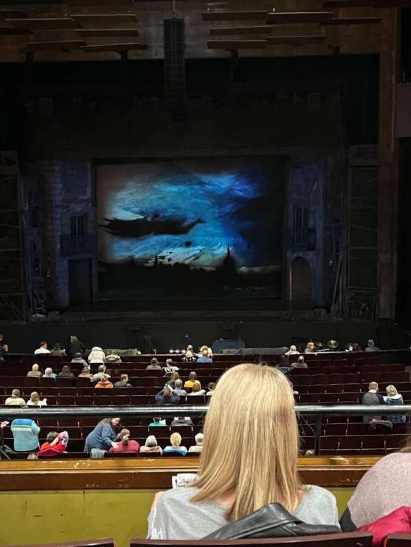 Clowes Memorial Hall, section: 1T-R, row: C, seat: 204
