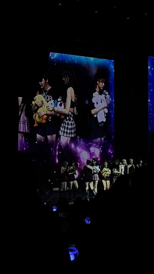 Rosemont Theatre, section: 112, row: HH, seat: 7