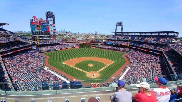 Citizens Bank Park, section: 421, row: 3, seat: 17