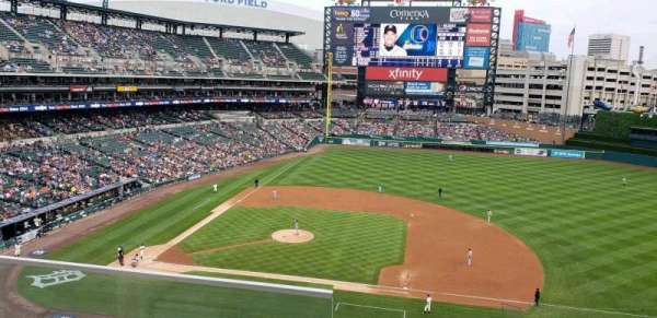 Comerica Park, section: 321, row: B, seat: 15