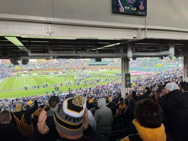 Wrigley Field, section: 222, row: 20, seat: 14