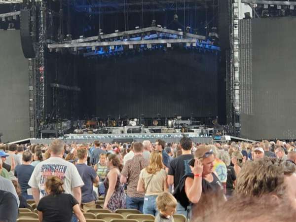 MetLife Stadium, section: Floor 6, row: 19, seat: 1