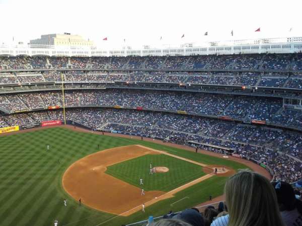 Yankee Stadium, section: 428, row: 8, seat: 24