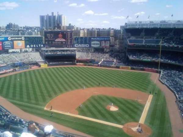 Yankee Stadium, section: 422, row: 6, seat: 1