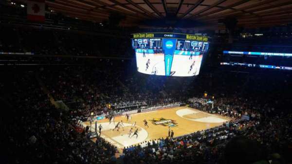 Madison Square Garden, section: 208, row: 5, seat: 7