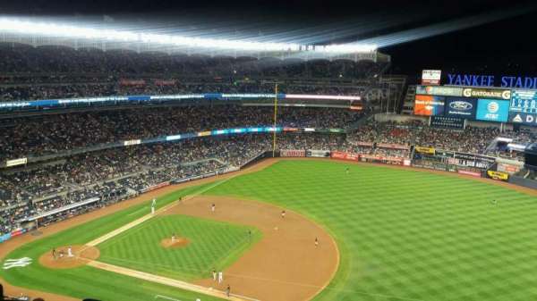 Yankee Stadium, section: 413, row: 7, seat: 26