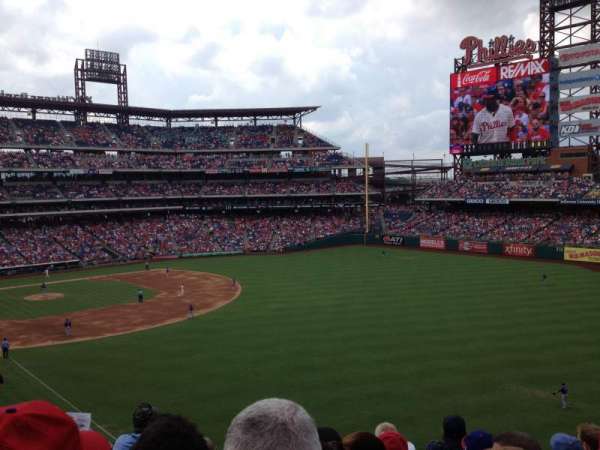 Citizens Bank Park, section: 207, row: 6, seat: 9