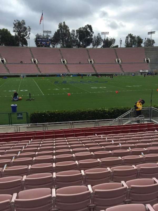 Rose Bowl, section: 18-L, row: 13
